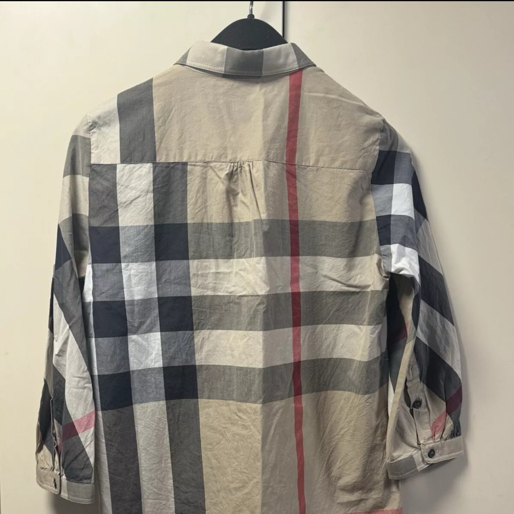 Burberry Top Used In Good Condition